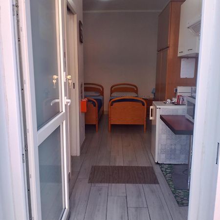 M&C Apartment Fiumicino Buitenkant foto