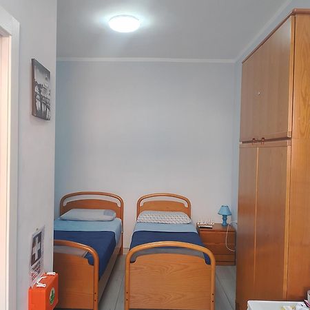 M&C Apartment Fiumicino Buitenkant foto