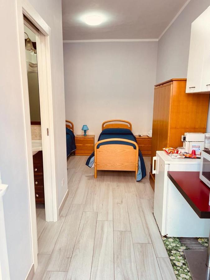 M&C Apartment Fiumicino Buitenkant foto